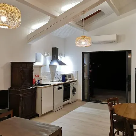 La Bastide De Queyran Guesthouse *